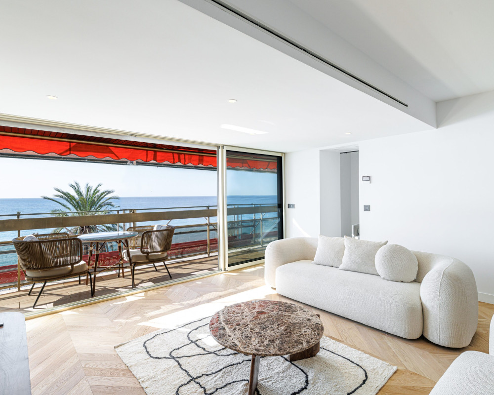 Nice â Promenade des Anglais â Stunning 4-room, 115sqm through-apartment fully renovated with sea view