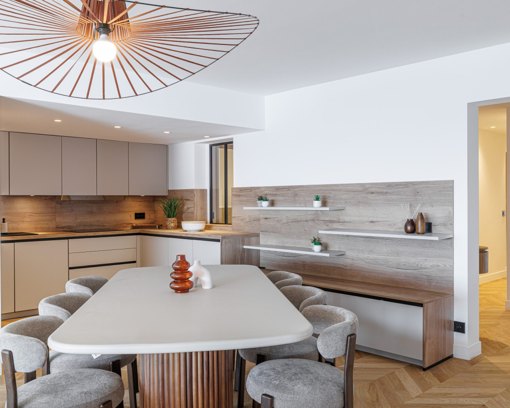 Nice â Promenade des Anglais â Stunning 4-room, 115sqm through-apartment fully renovated with sea view