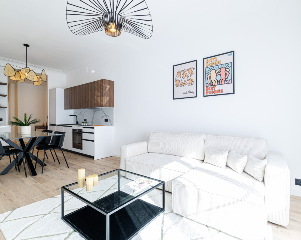 Nice - CarrÃ© d'or - Magnificent 3-room flat of 72.04 sqm fully renovated with terrace and balcony 
