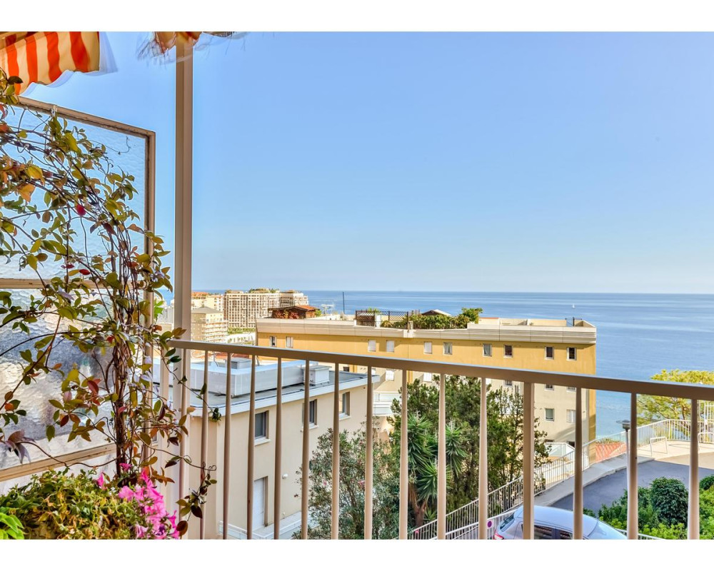 Cap d'Ail - Nice 2-Bedroom Apartment at the Gates of Monaco with Large Balcony and Sea View