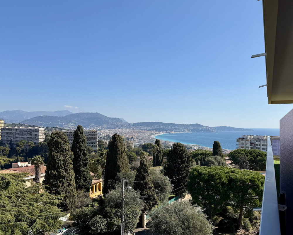 Nice - Fabron - Beautiful renovated studio of 14m2 with outside and sea view