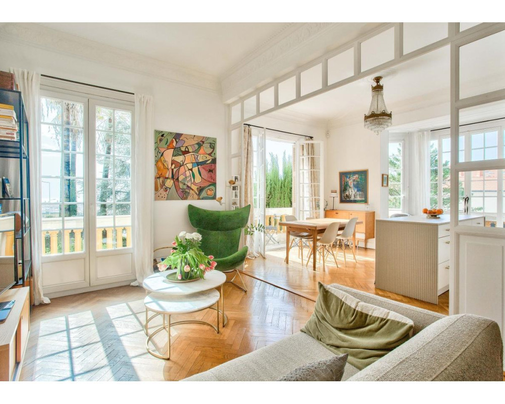  Nice Lower Cimiez - Three bedroom Apartment in a Triple-Exposure Belle Epoque Townhouse 