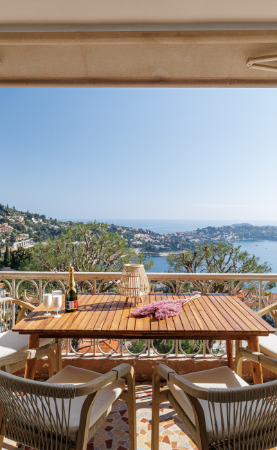 Luxury apartment in Villefranche – panoramic sea view, renovated