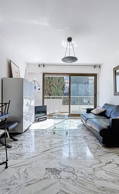Nice Cimiez Monastery – 2-room apartment, terrace, sea view, swimming pool