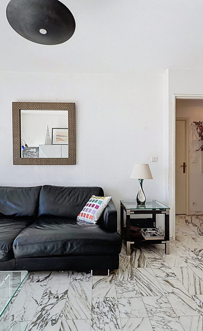 Nice Cimiez apartment – 1-bedroom (2-room), residence with swimming pool, garage included