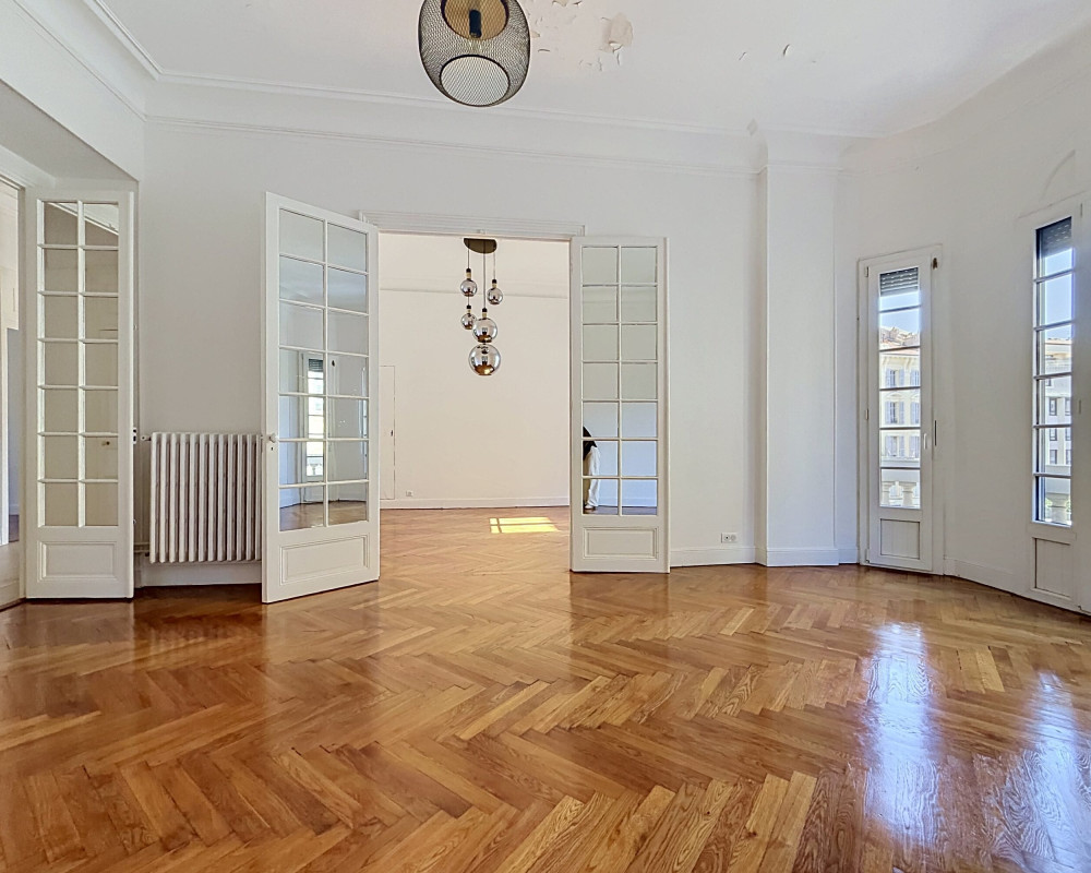 Apartment  - 4 rooms  - 141.0 m² -  €1,150,000 - For sale 
