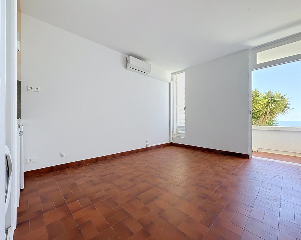 Apartment  - Studio  - 18.49 m² -  €150,000 - For sale 