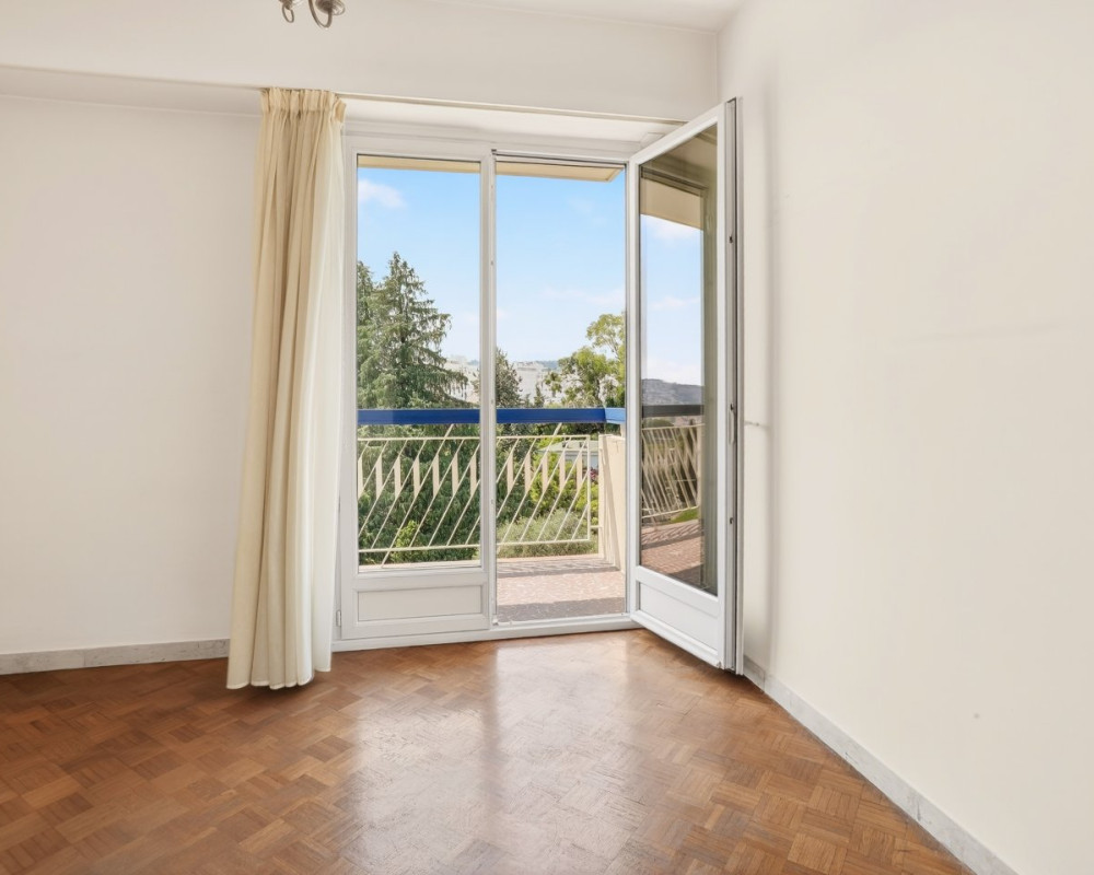 Apartment  - 4 rooms  - 103.0 m² -  €599,000 - Under agreement 