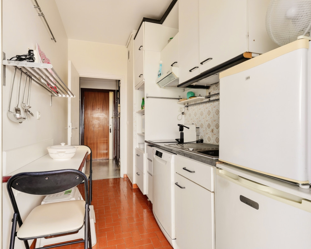 Apartment  - 2 rooms  - 40.0 m² -  €331,000 - For sale 