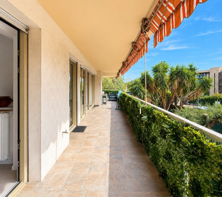 Apartment  - 5 rooms  - 122.78 mÂ² -  â¬710,000 - For sale 