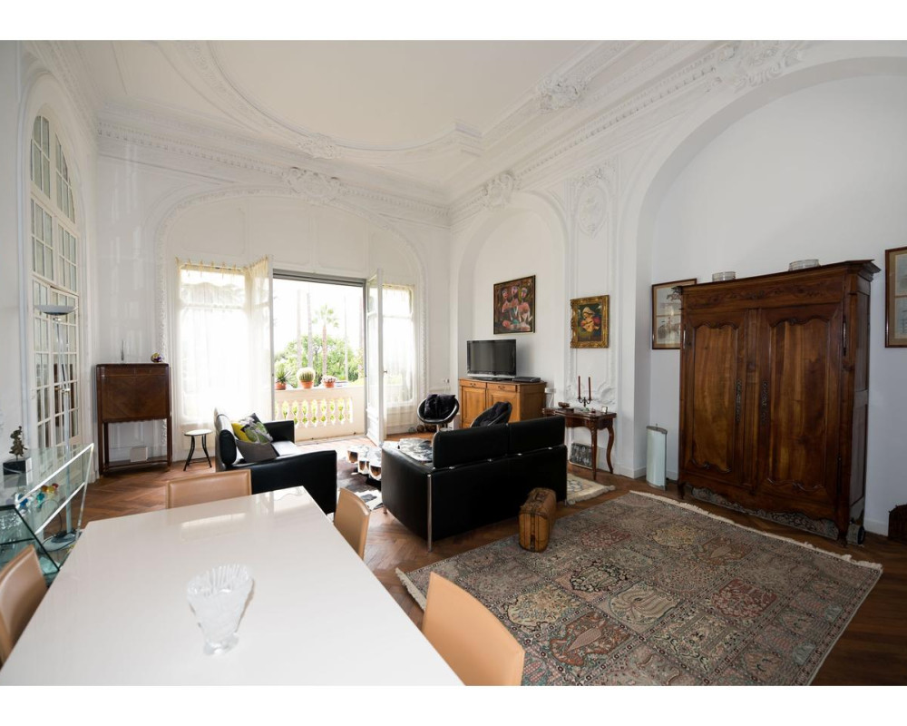Stunning apartment in Belle Époque building in Cimiez       