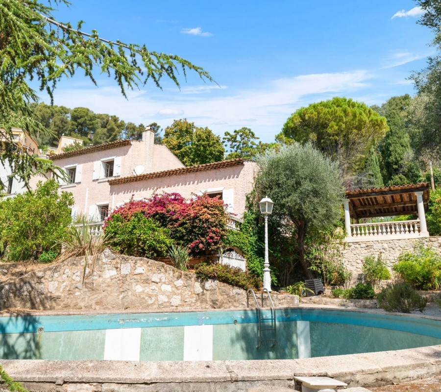 Maison T5 + dépendances, garage et piscine - Nice GAIRAUT