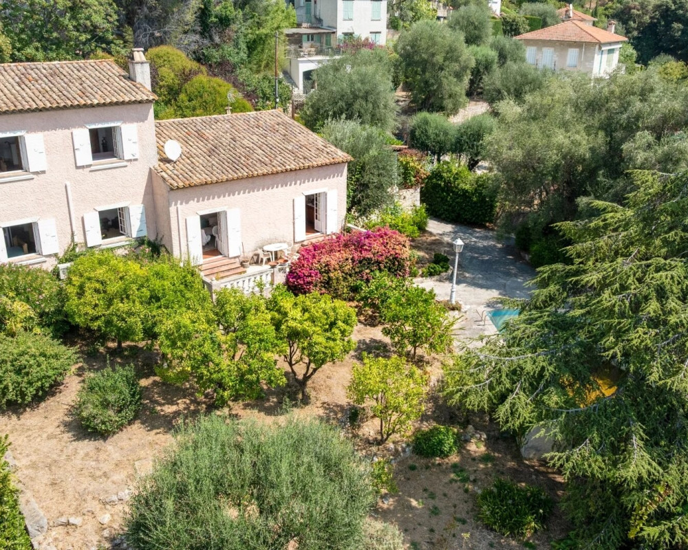 Maison T5 + dÃ©pendances, garage et piscine - Nice GAIRAUT