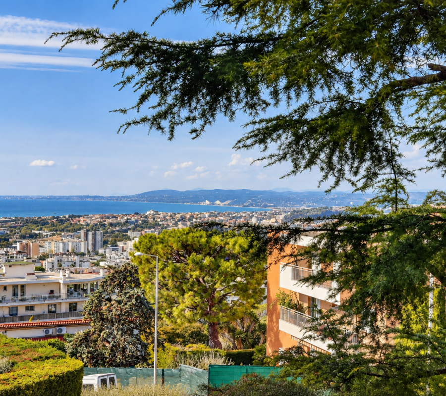 Nice – Lanterne – Charming 45 sqm 1-bedroom apartment on an upper floor with terraces and sea views