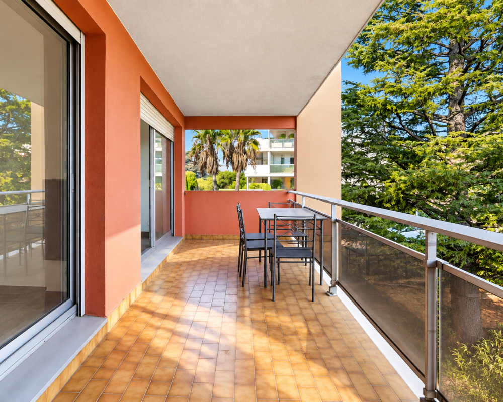 Nice – Lanterne – Charming 45 sqm 1-bedroom apartment on an upper floor with terraces and sea views