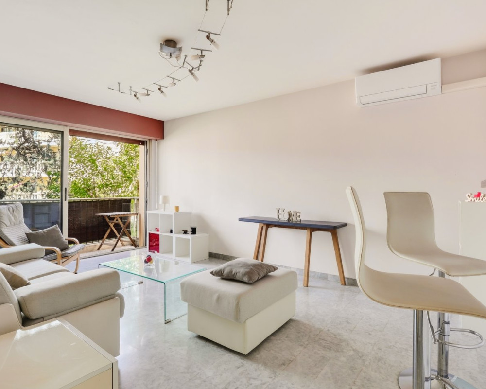 Apartment  - 2 rooms  - 48.4 m² -  €239,000 - For sale 