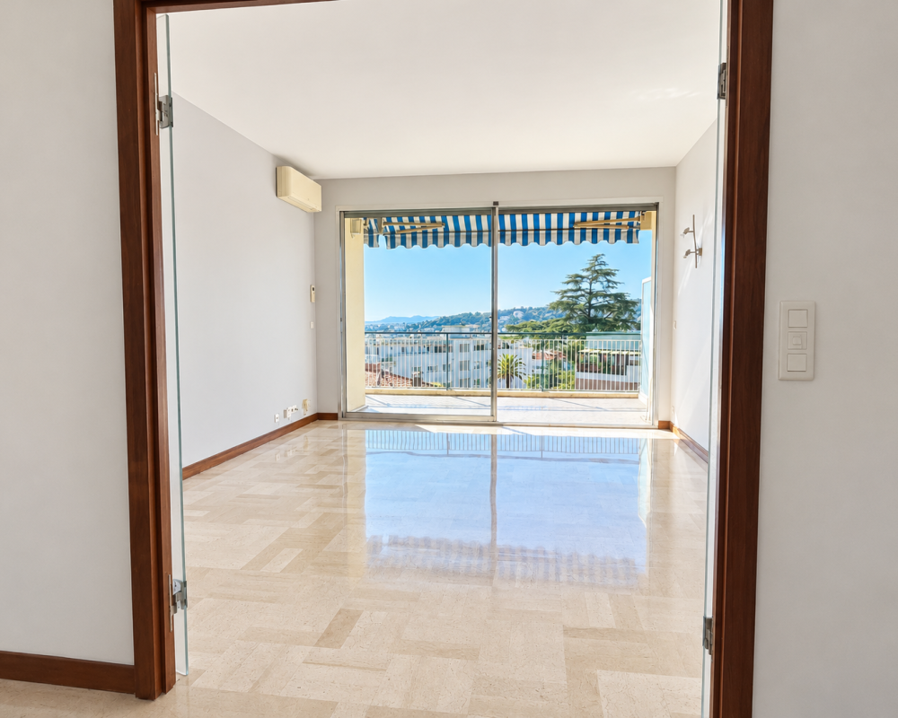 Apartment  - 3 rooms  - 81.21 m² -  €575,000 - For sale 