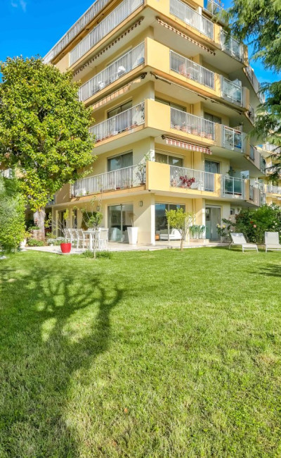 Nice Cimiez 2 bedroom for sale with garden