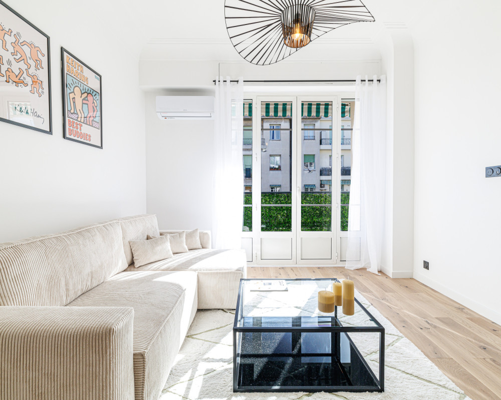 Nizza - CarrÃ© d'or - Magnifico trilocale di 72,04 mÂ² completamente ristrutturato con terrazza e balcone 