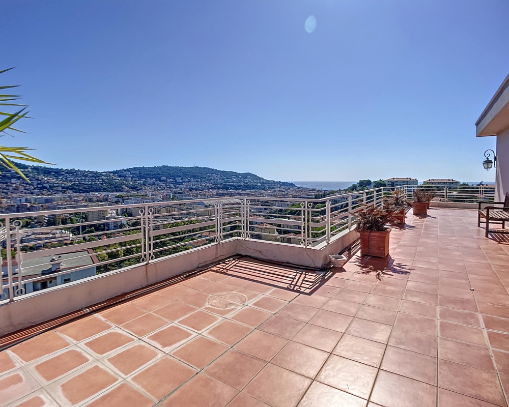 Terrazza sul tetto con vista panoramica!    