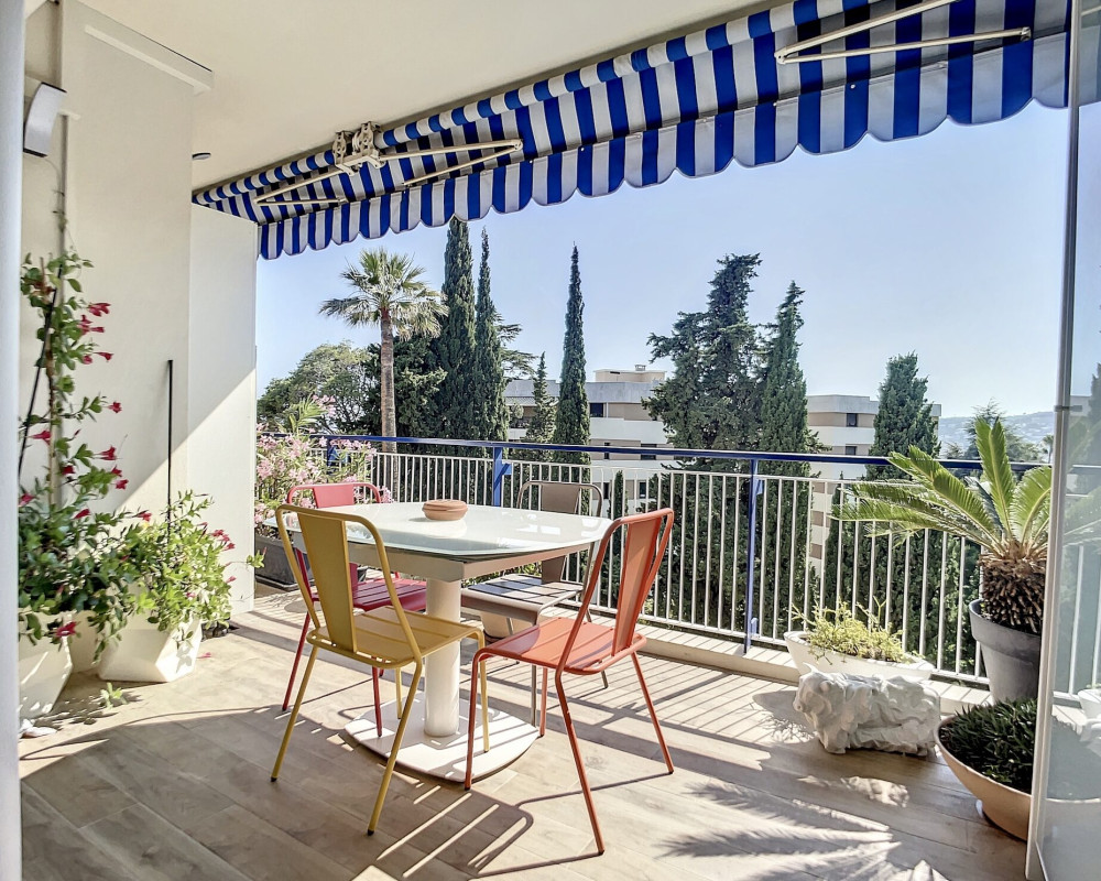 Un appartamento moderno ed elegante a Les Jardins de Cemenelum      