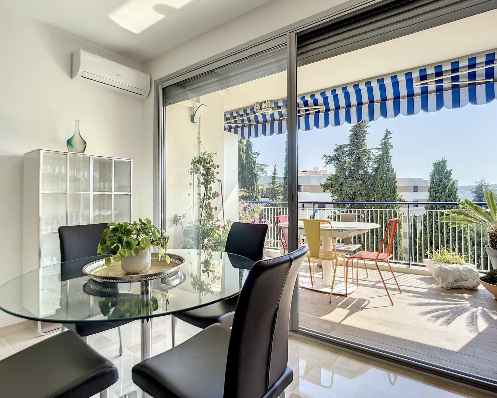 Un appartamento moderno ed elegante a Les Jardins de Cemenelum      