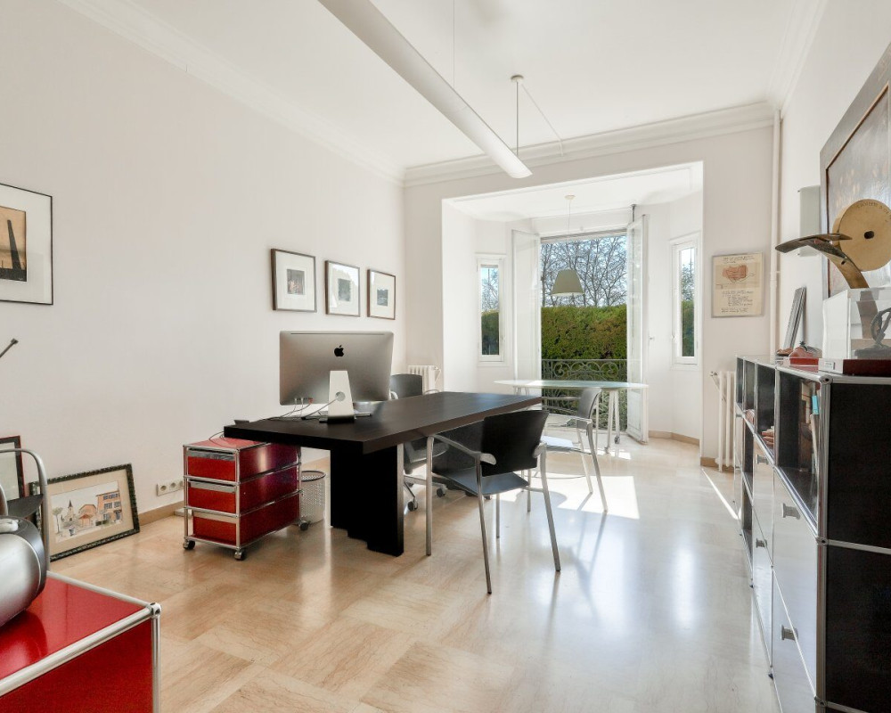 Nizza â Cimiez â Ampio quadrilocale di 116 mÂ² da ristrutturare in un palazzo Belle Ãpoque in vendita