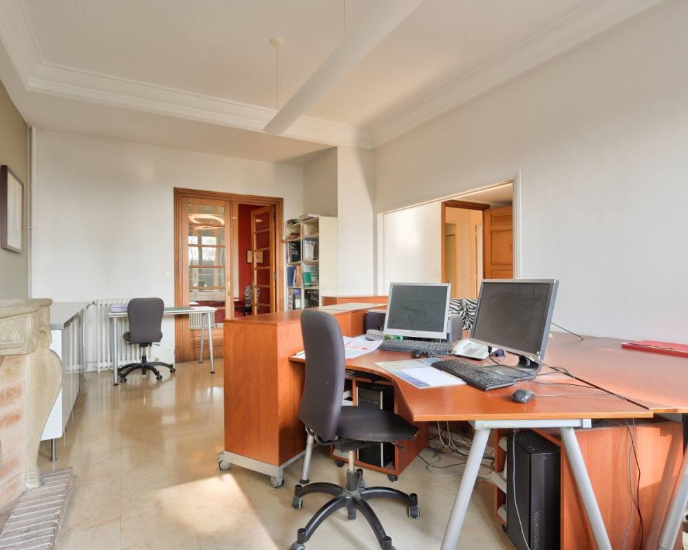Nizza â Cimiez â Ampio quadrilocale di 116 mÂ² da ristrutturare in un palazzo Belle Ãpoque in vendita