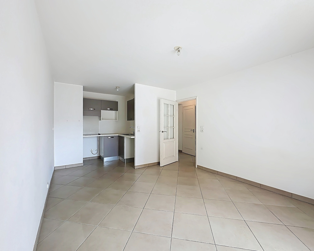 Nizza - Riquier - Spazioso appartamento di 2 locali di 39m2 con una bella terrazza esposta a sud