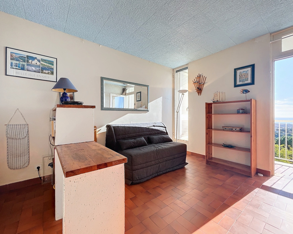 NICE RIMIEZ - Luminoso monolocale con vista panoramica in una proprietÃ  privata