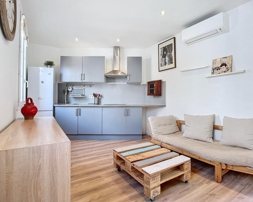 Nice Cimiez - Attraente monolocale con zona notte e ampia terrazza      