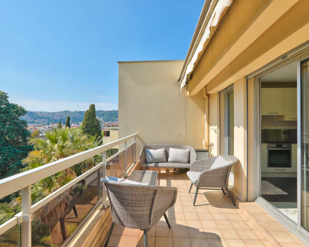 Nizza Valrose - 4 camere all'ultimo piano con terrazza