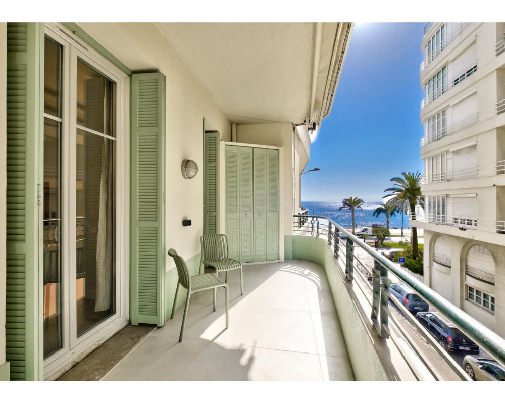 Nizza - Promenade des Anglais - Bellissimo 3 locali di 65 m² completamente ristrutturato con vista mare in vendita        