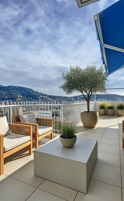 Appartamento di 3 locali con terrazza sul tetto a Nizza Cimiez, vista panoramica