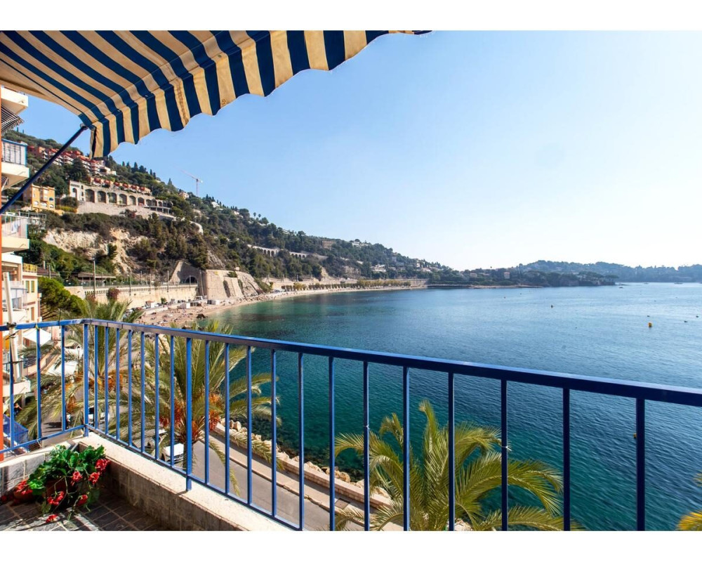 Villefranche-Sur-Mer - Luminoso appartamento di 3 locali con terrazza e vista su Cap Ferrat