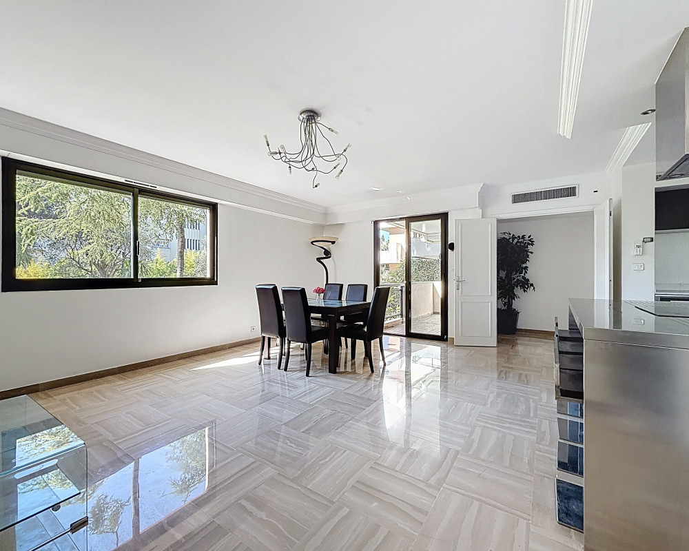 Appartamento  - 4 stanze  - 108.0 m² -  693.000 € - In vendita 