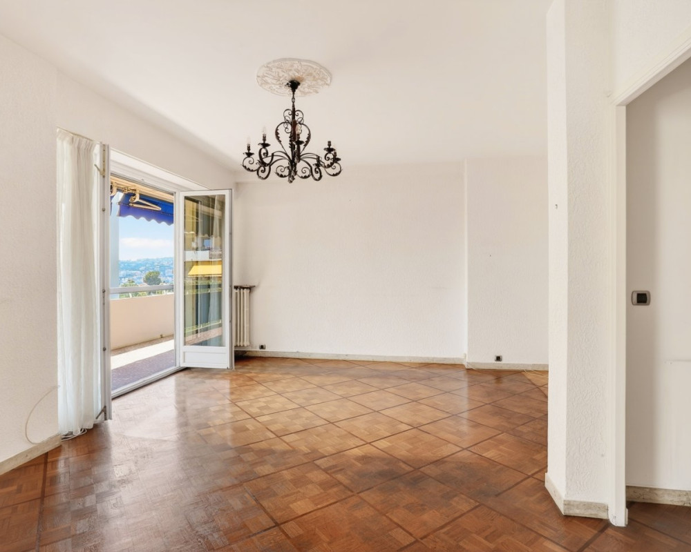 Appartamento  - 4 stanze  - 103.0 m² -  599.000 € - Sotto compromesso 