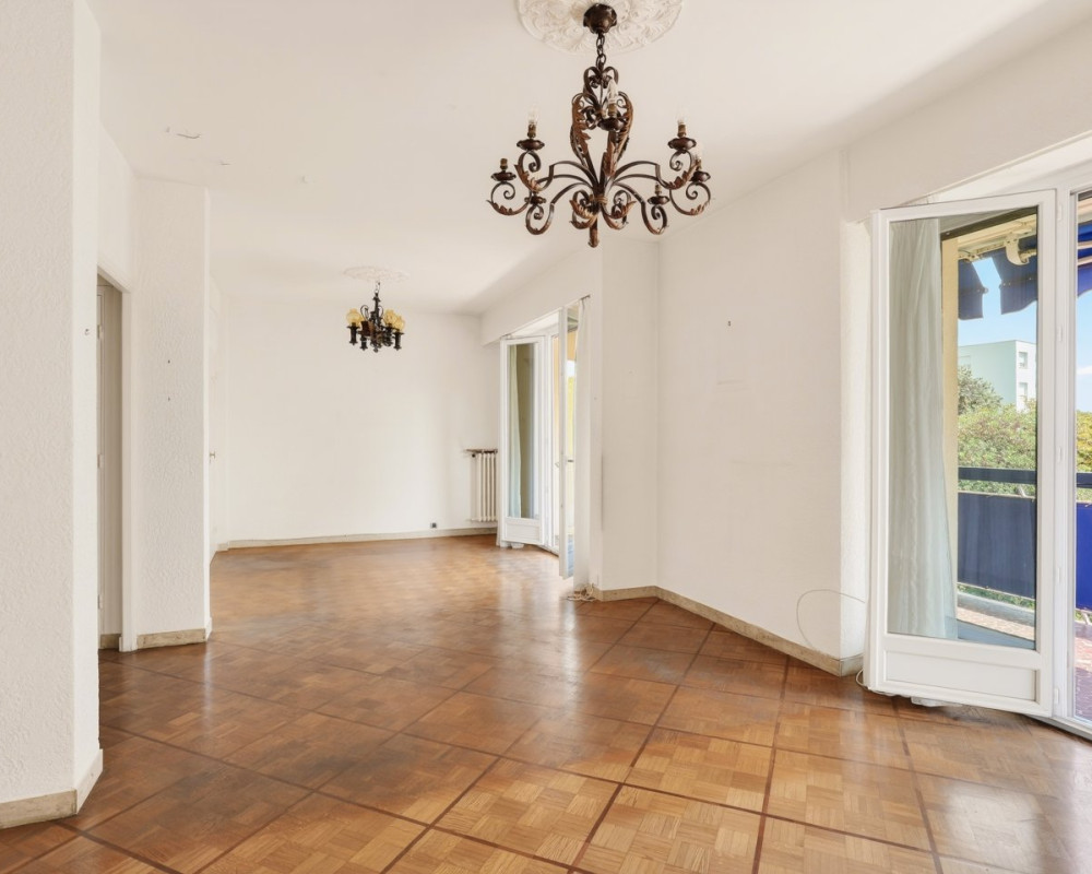 Appartamento  - 4 stanze  - 103.0 m² -  599.000 € - Sotto compromesso 