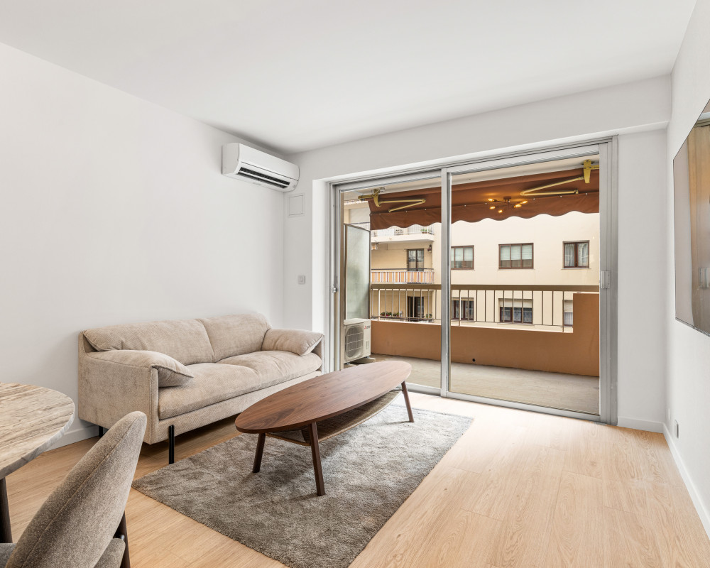 Nizza – Le Port – Splendido trilocale di 60 m² ai piani alti, completamente ristrutturato, con terrazze