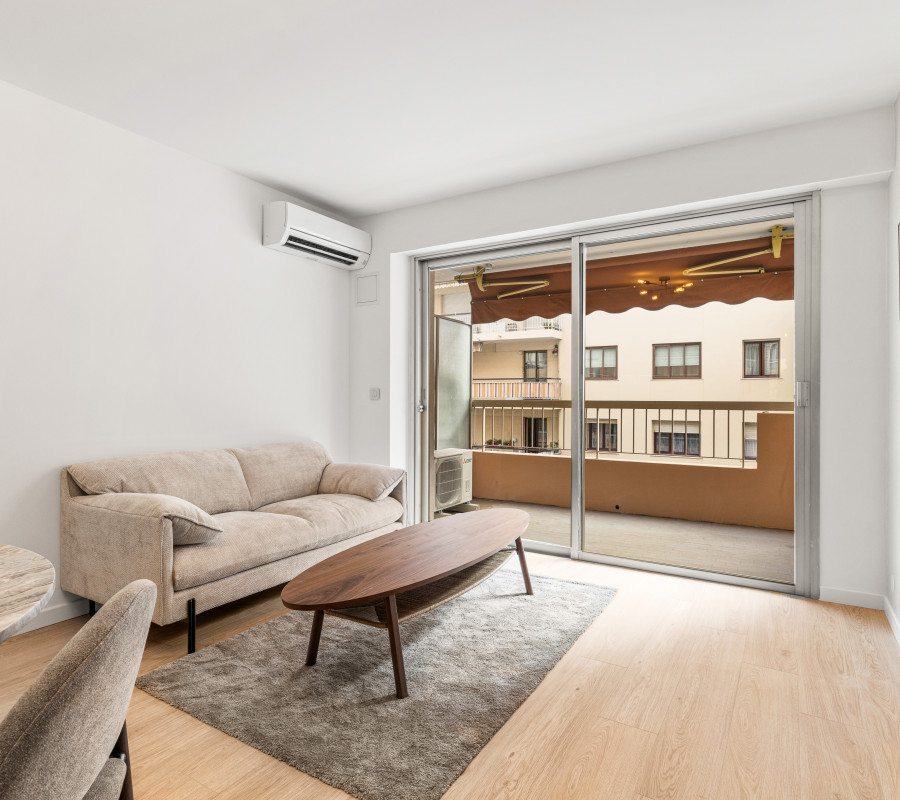 Nizza – Le Port – Splendido trilocale di 60 m² ai piani alti, completamente ristrutturato, con terrazze