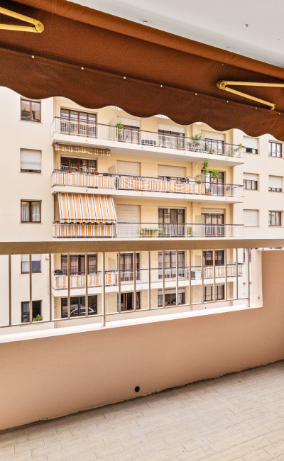 Appartement 3 pièces de 60 m² terrasse Le Port Nice
