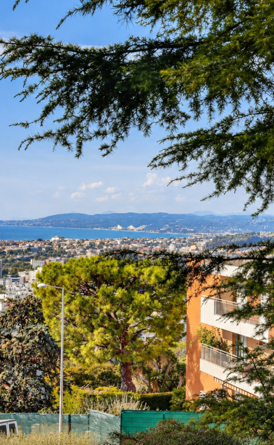 Joli 2 pièces de 45 m² en étage avec terrasses et vue mer nice la lanterne