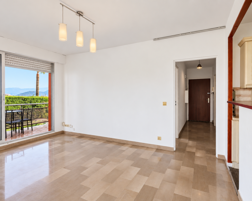 Nizza – Lanterne – Grazioso bilocale di 45 m² ai piani alti con terrazze e vista mare
