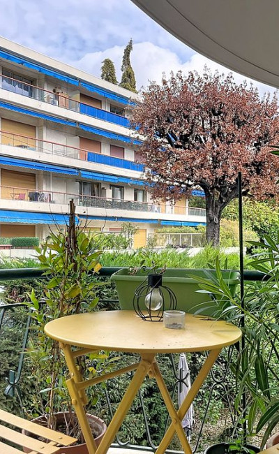 Vente appartement 2 pièces 62m² dans le quartier prisé de Cimiez à Nice
