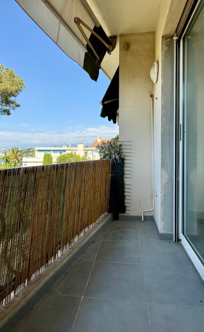 In vendita – Appartamento luminoso di 3 locali a Mont Boron, Nizza, con vista mare