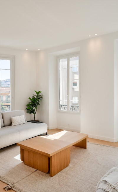 In vendita – Appartamento borghese a Nizza Port, 4 camere da letto, arredato