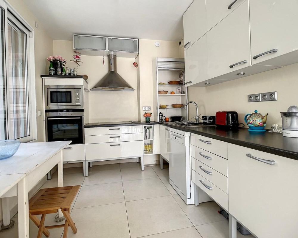 Nice Cimiez - Spacieux 5 piÃ¨ces avec terrasse, jardin et piscine privative     
