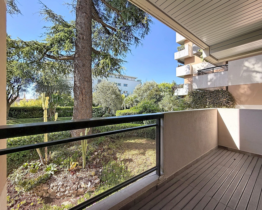 Appartement  - 4 pièces  - 108.0 m² -  693 000 € - À vendre 