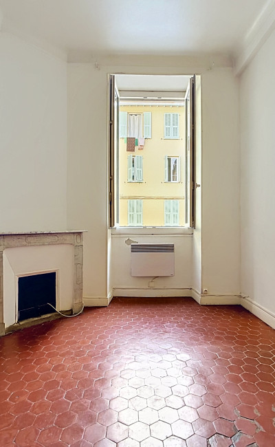 Appartement 2 pièces Nice proche gare et commerces