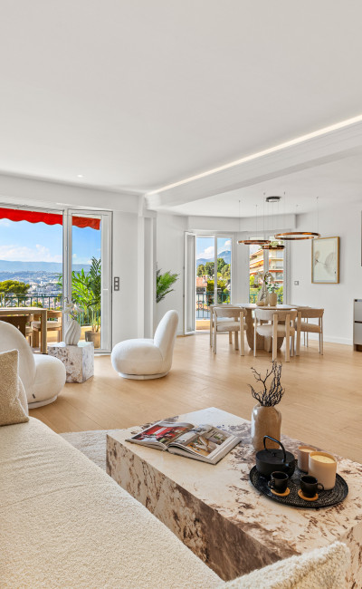 3 pièces de 89m2 entièrement rénové avec terrasse vue mer Mont Alban